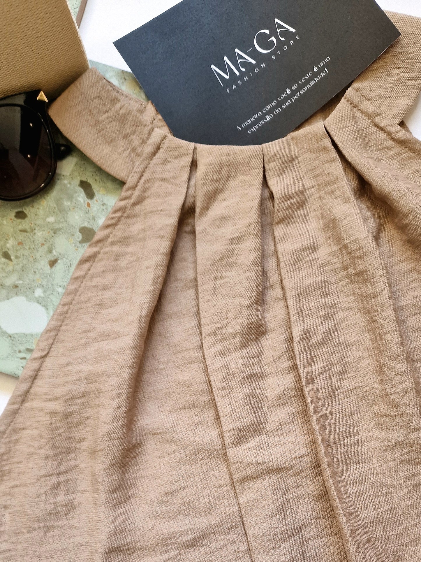 EVALINA DUMBBELL NECK TOP