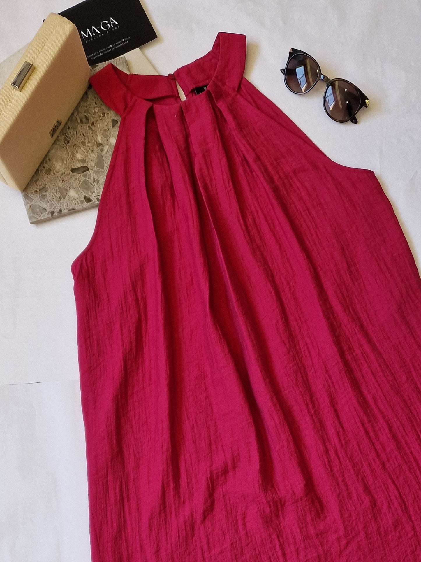 SHORT DRESS WITH DUMBBELL NECKLINE EVALINA