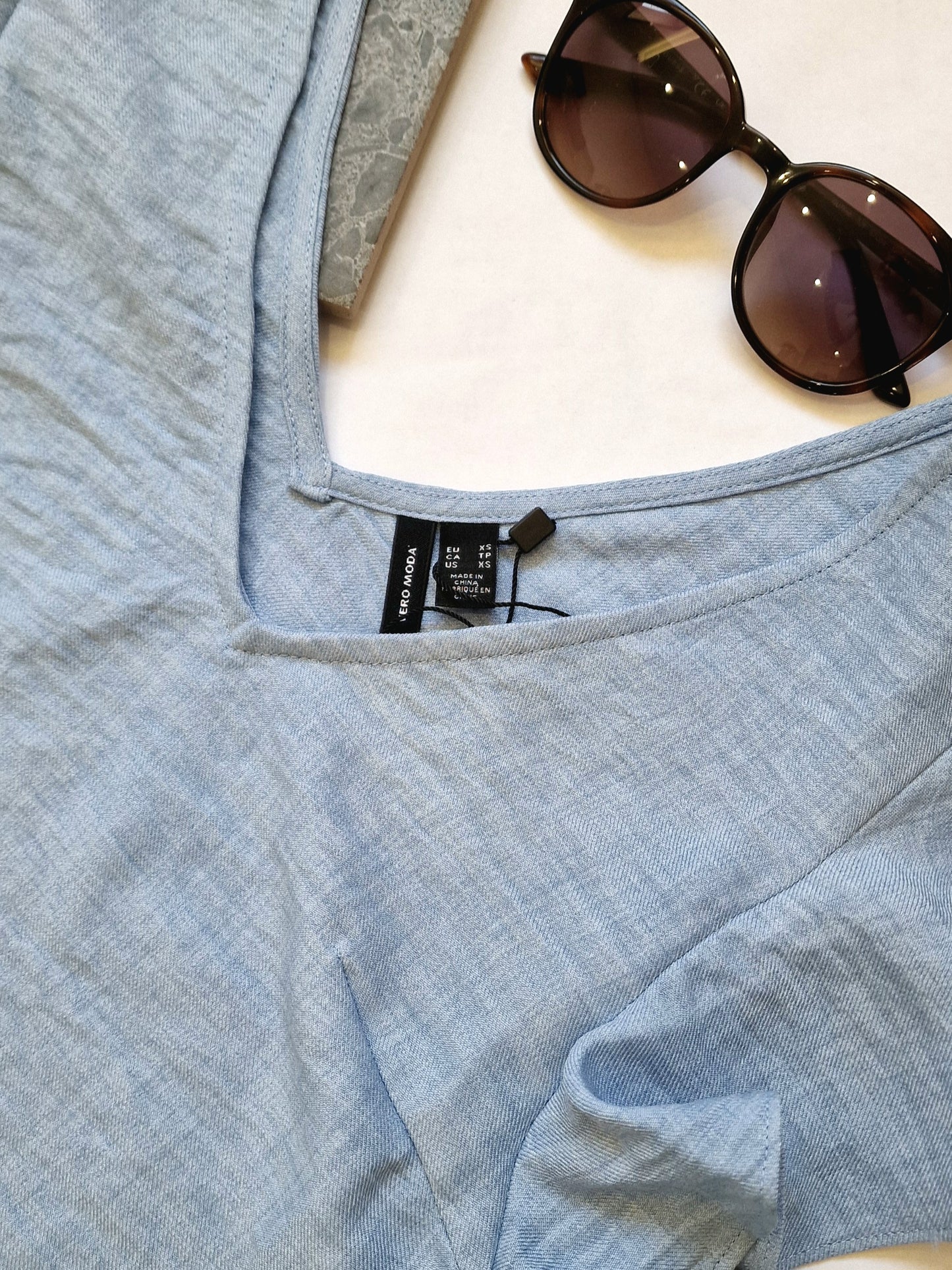 MELONY Organic V-NECK TOP