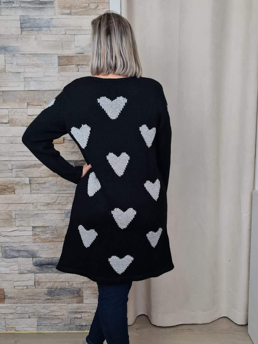 CAMISOLA CORAÇÕES PRETO RUGA