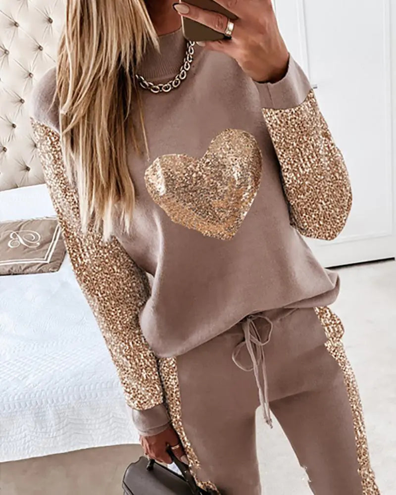 ✨ Chic Two-Piece Cotton Lounge Set – With Sequins, Pearls & Graphic Details