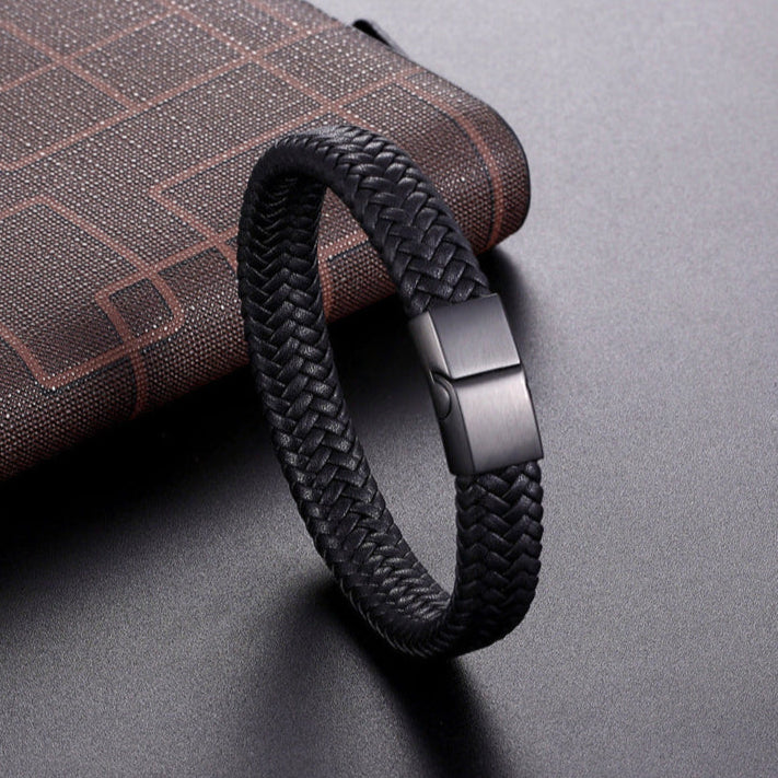 Pulseira de Couro e Aço Inoxidável