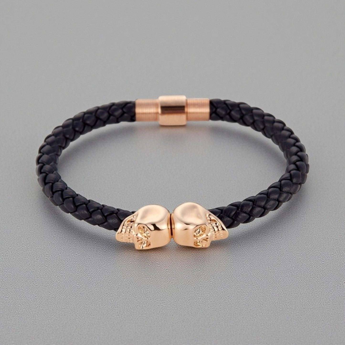 Pulseira Skull de Couro Trançado