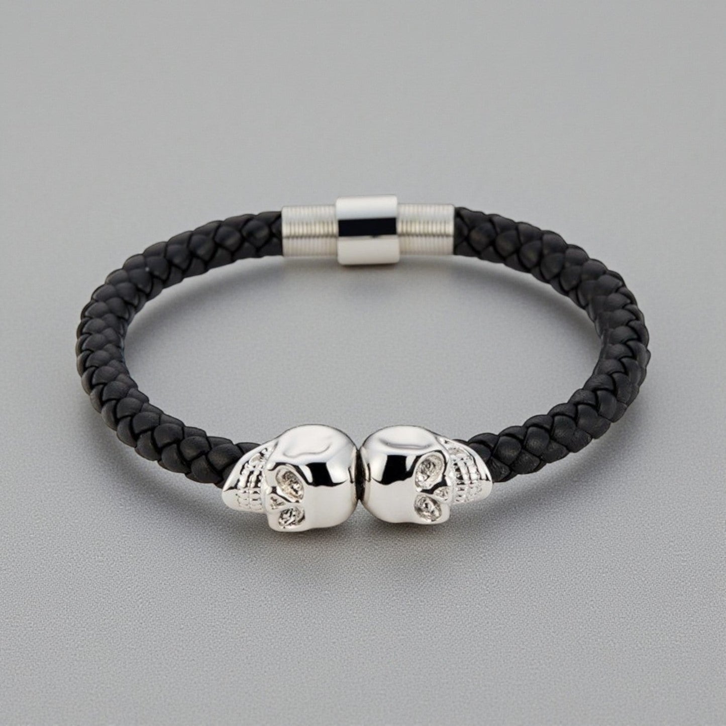 Pulseira Skull de Couro Trançado