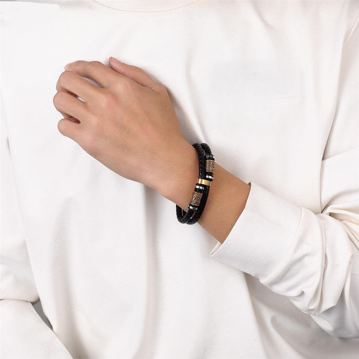 Pulseira de Couro e Aço Inoxidável