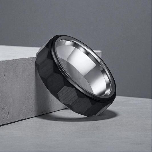 Anel Facetado em Aço de Tungsténio Escovado